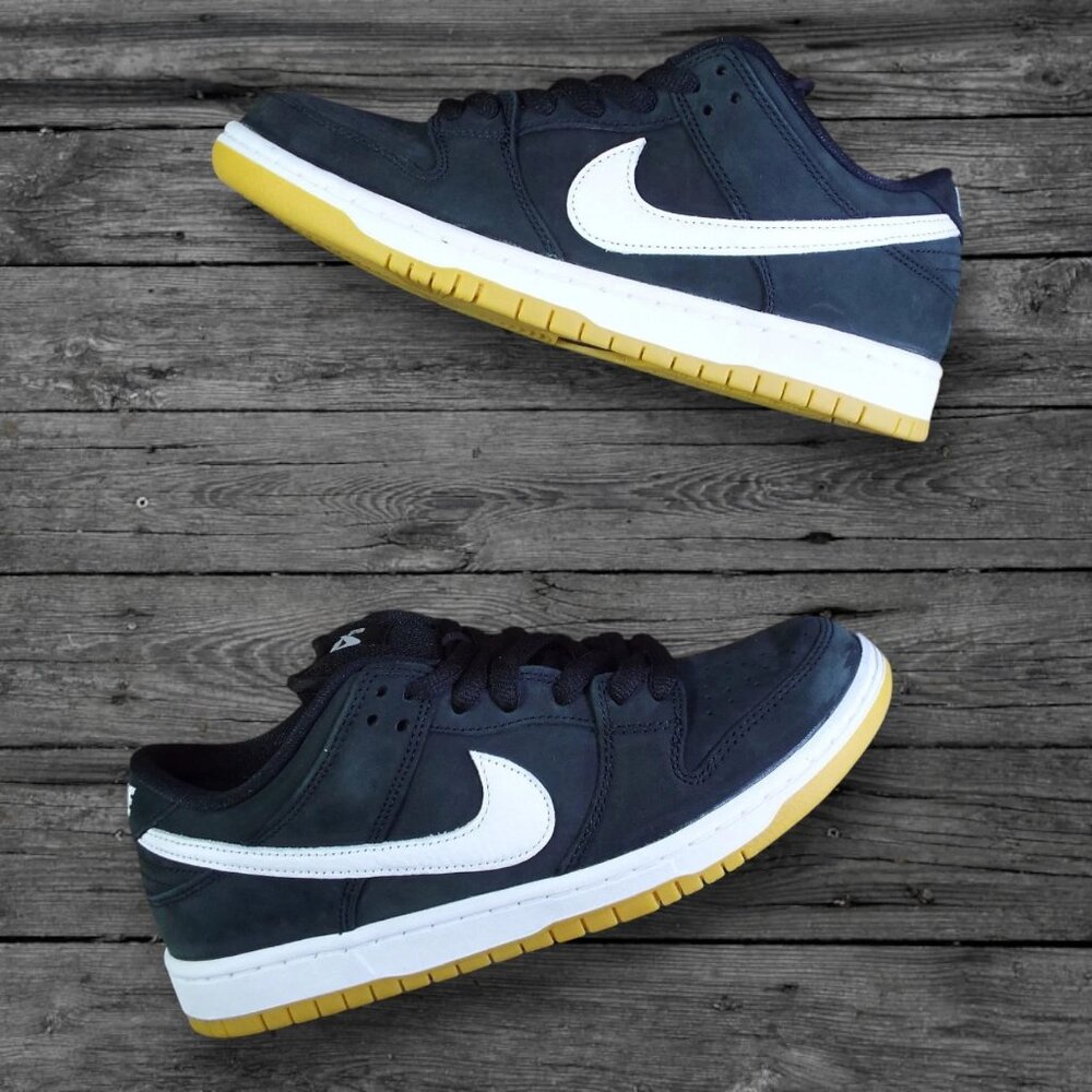 Nike SB dunk low. Black and white.